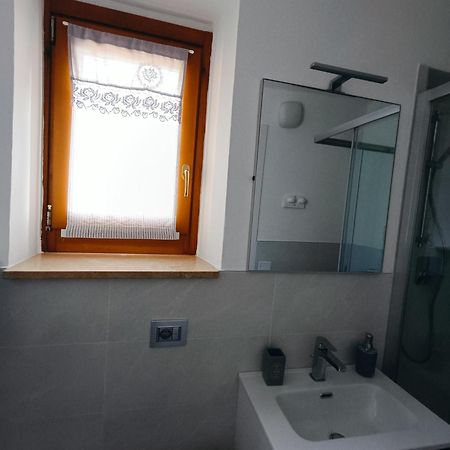 טורי דל בנקו Casa Lisetta, 3-Room Apartment With Lake View מראה חיצוני תמונה